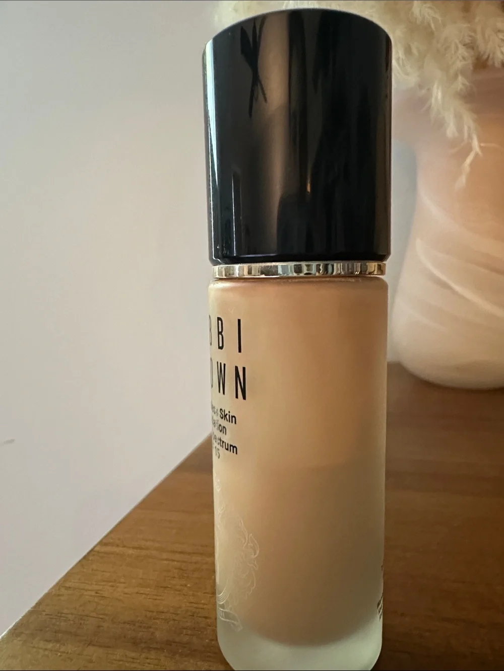 Bobby Brown Weightless Skin Foundation - Cool Sand
